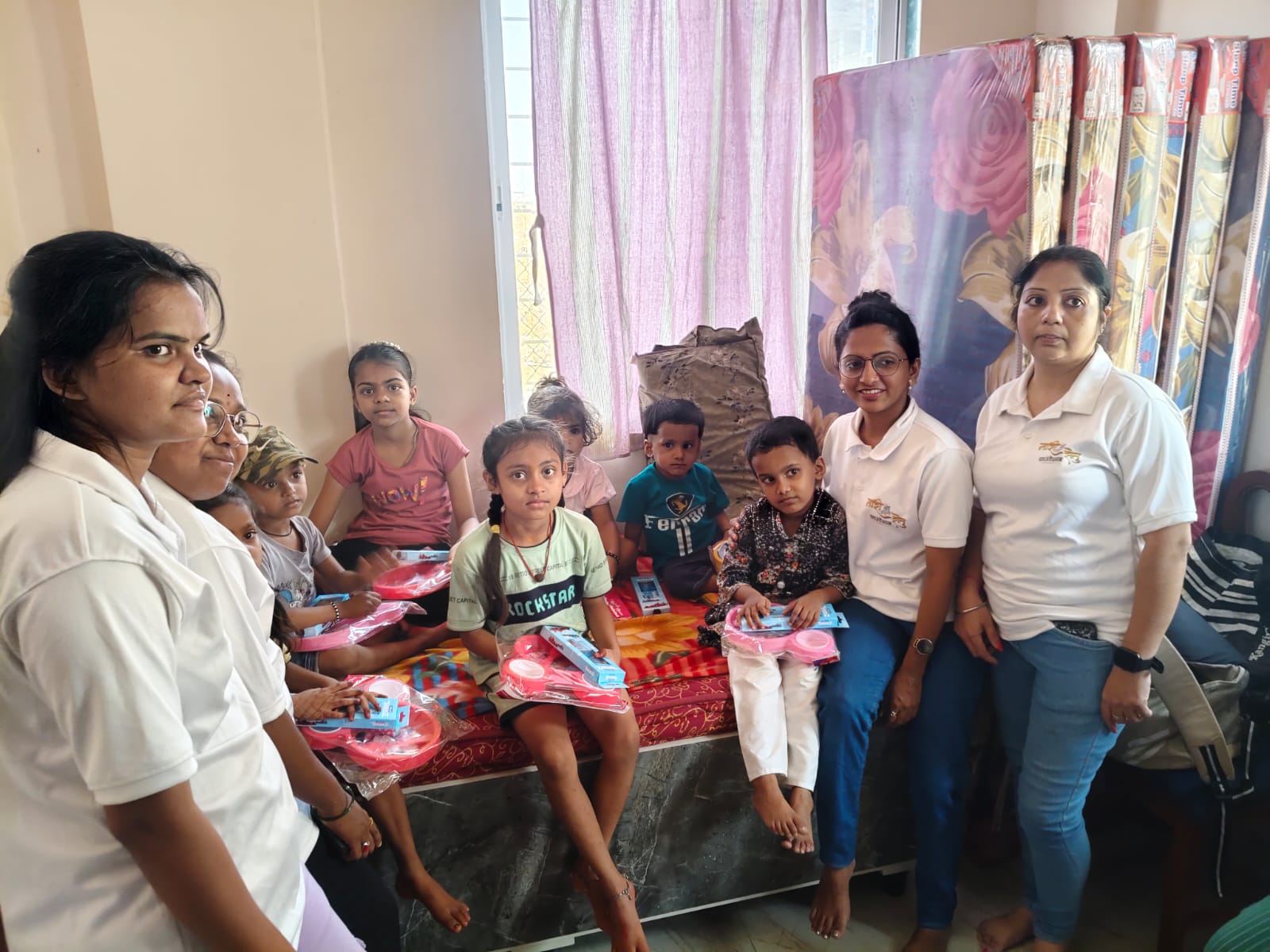Cloth Donation by Nari setu foundation